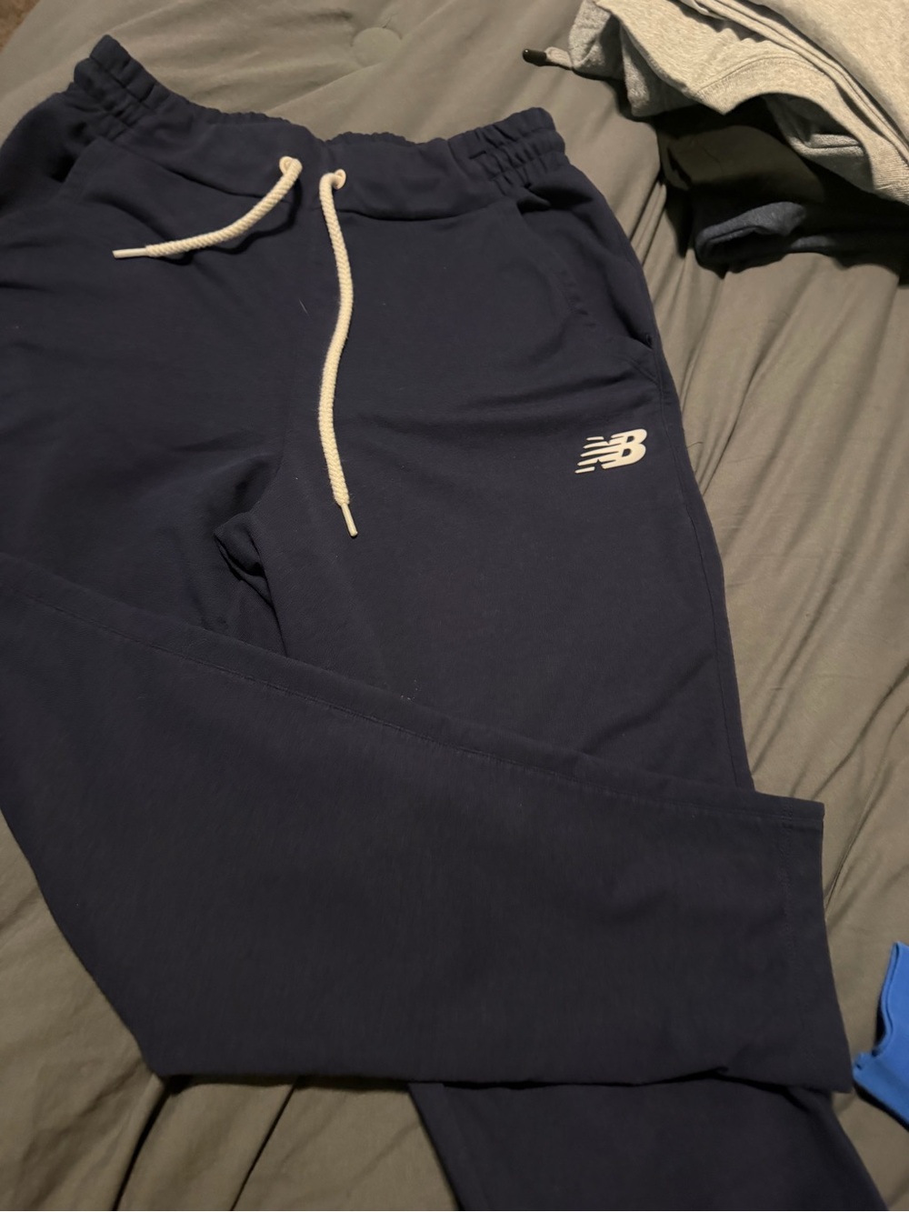 New Balance women’s small brand new s Navy Drawstring Sweatpants joggers cropped